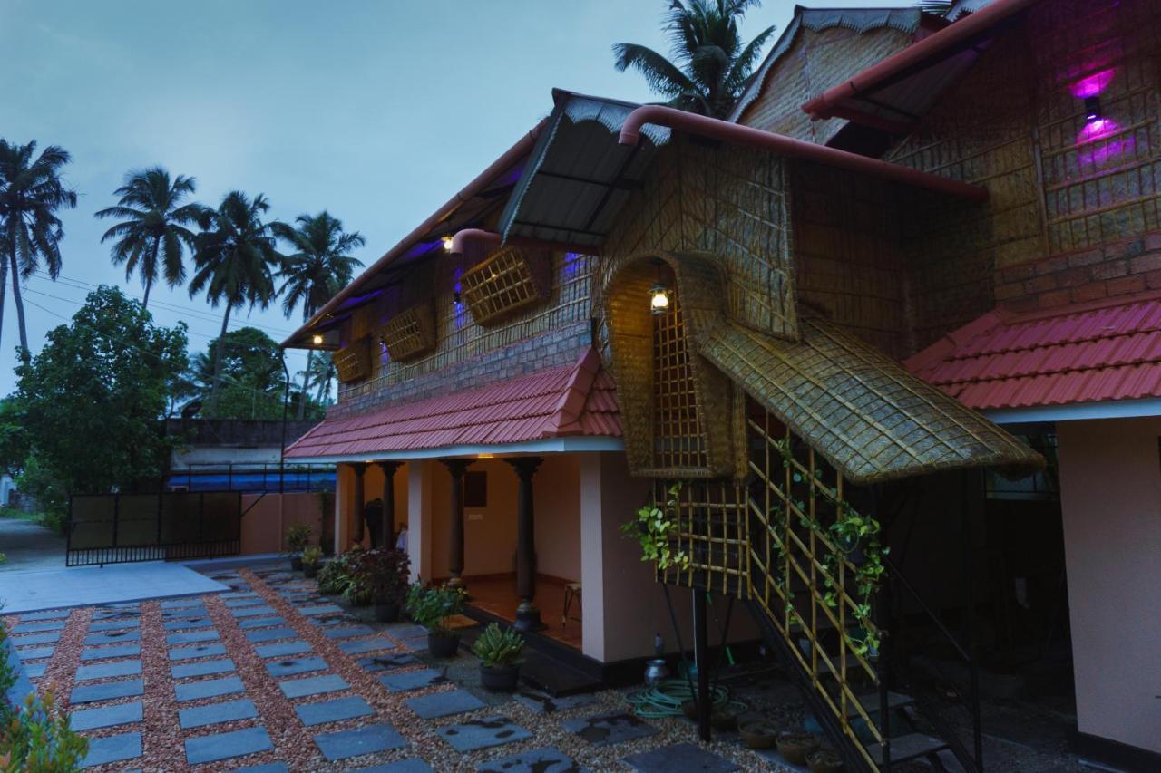 Canalview Private Cottage Azhikkal Ayiram Thengu Panmana Exterior foto