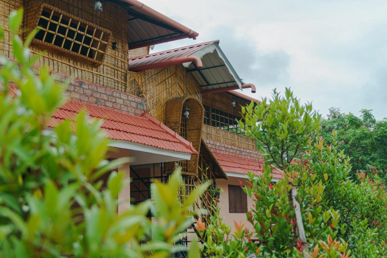 Canalview Private Cottage Azhikkal Ayiram Thengu Panmana Exterior foto